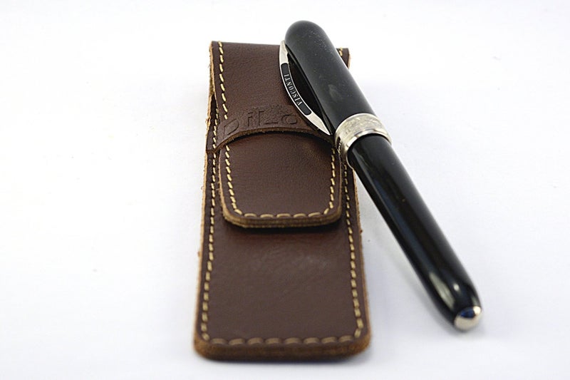 DiLoro Full Grain Leather Single Pen or Pencil Case Holder for Fountain Ballpoint Rollerball Reddish Brown - Image 2